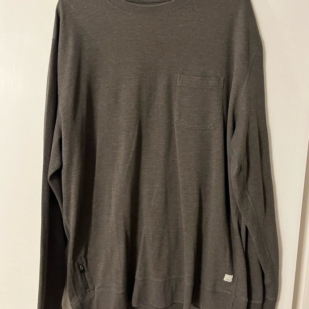 Gray Long Sleeve Vuori Sweatshirt with Pocket